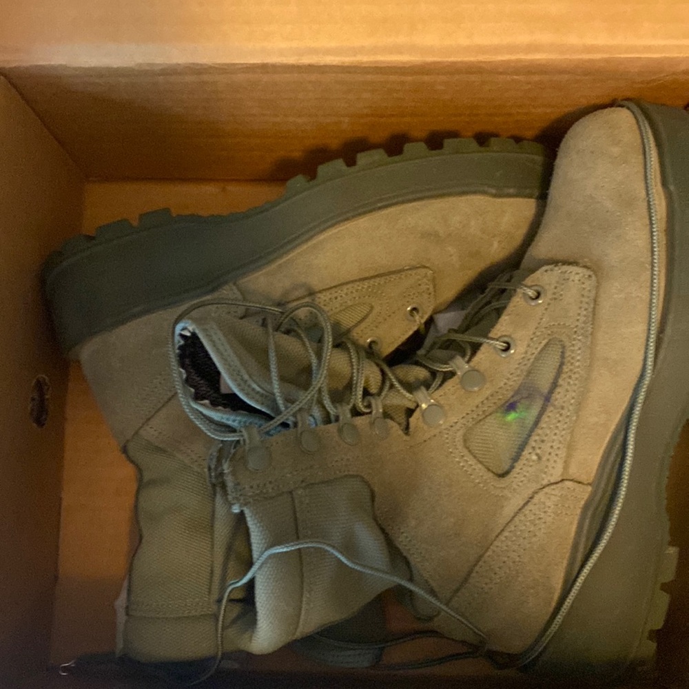 Women’s combat boots